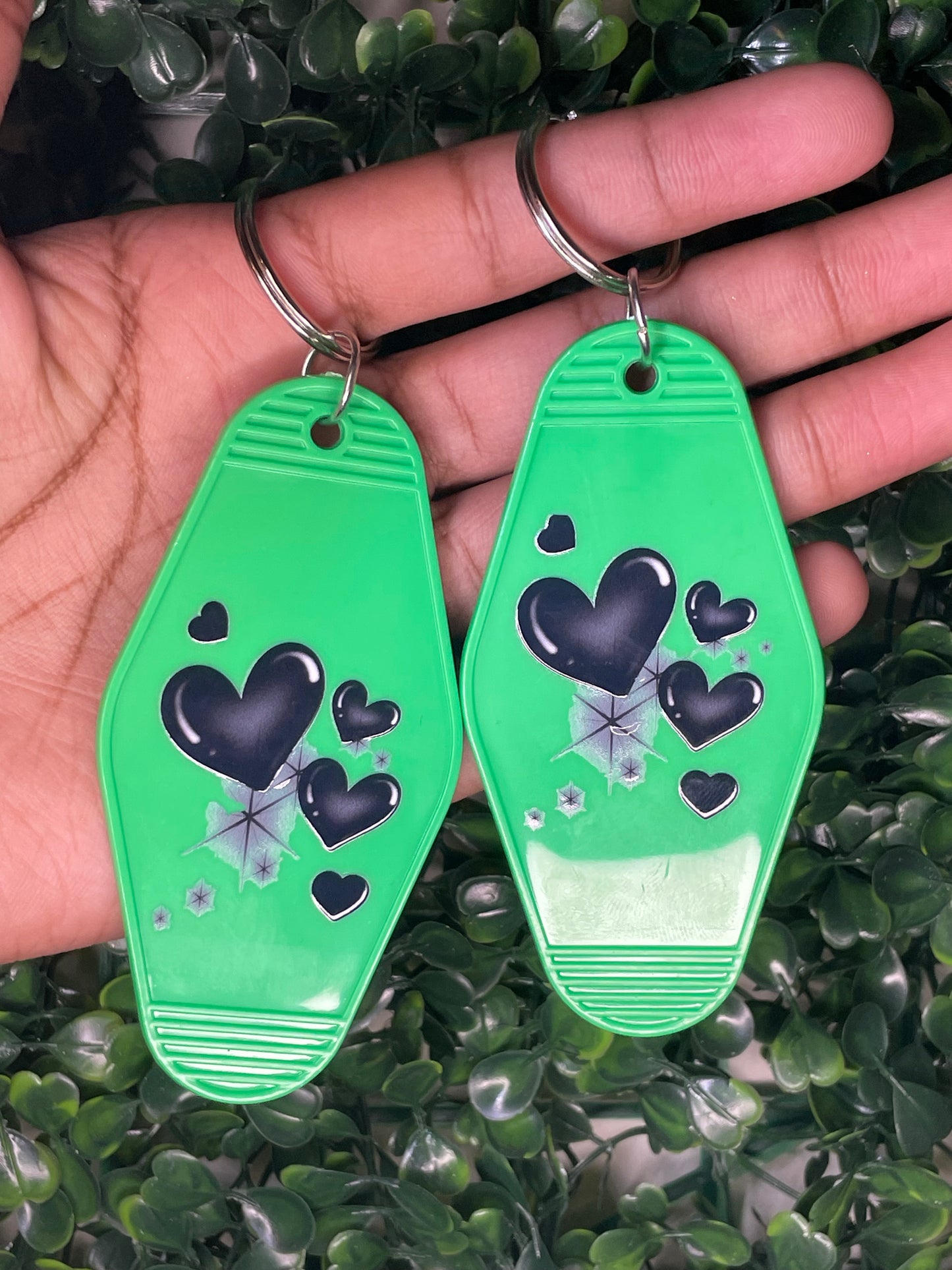 Black hearts keychains